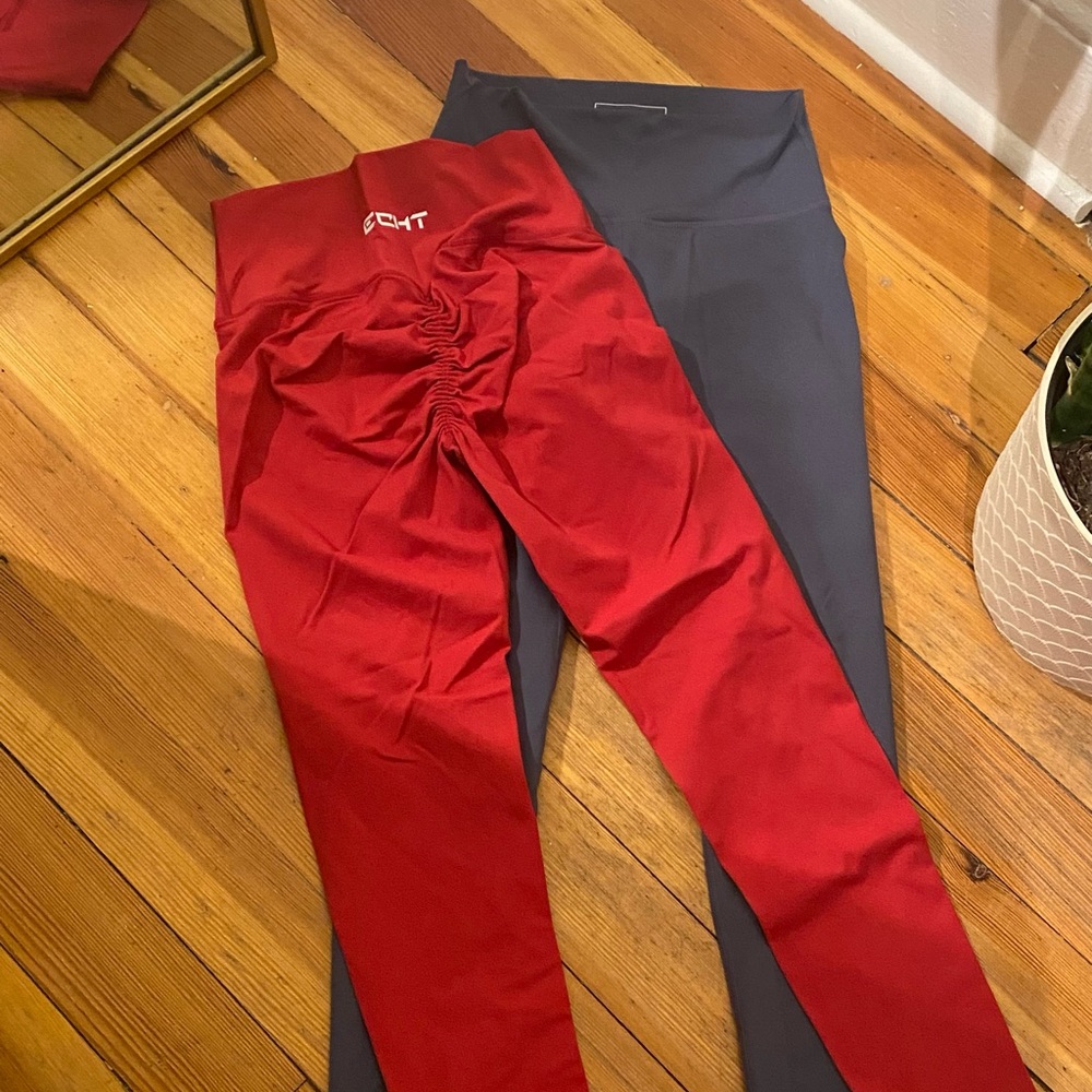Scrunch butt leggings - like new condition!